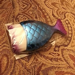 Mermaid fishtail shaped brush